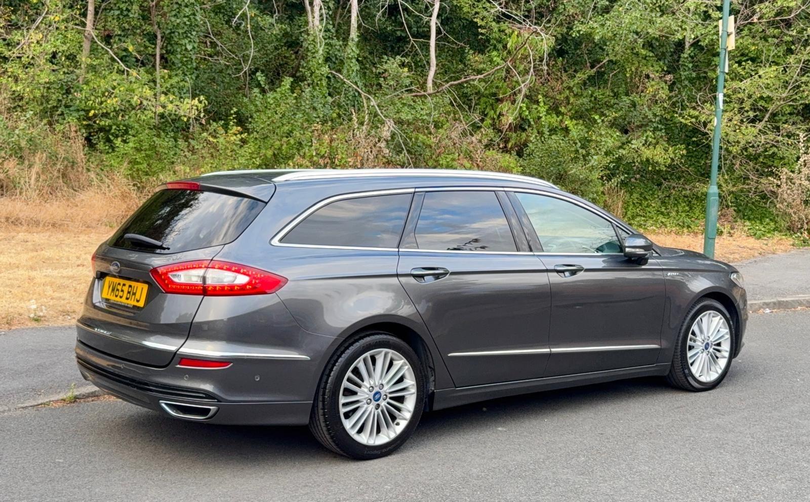 Ford Mondeo view 50