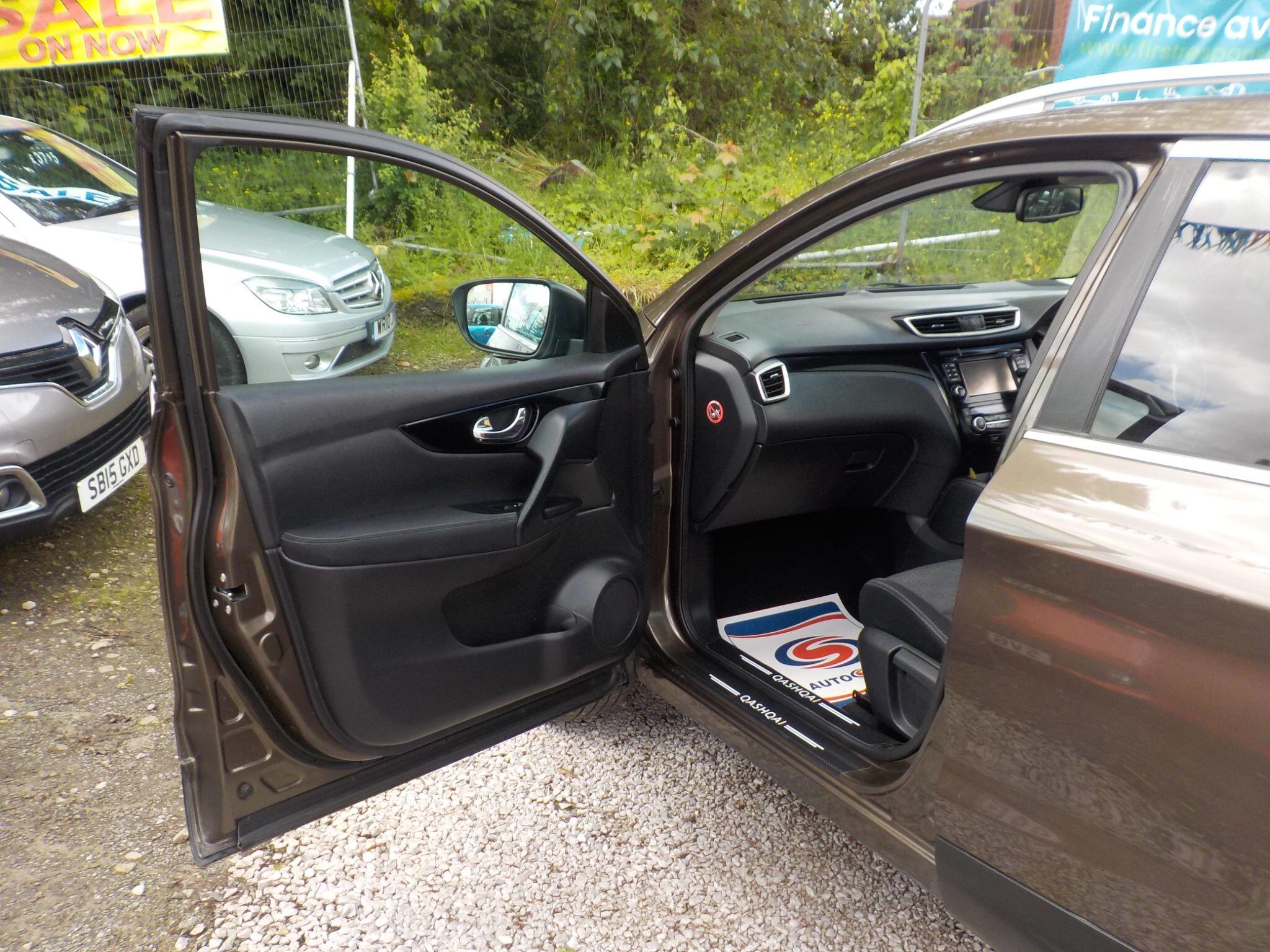 Nissan Qashqai 1.5 dCi n-tec+ 2WD Euro 5 (s/s) 5dr