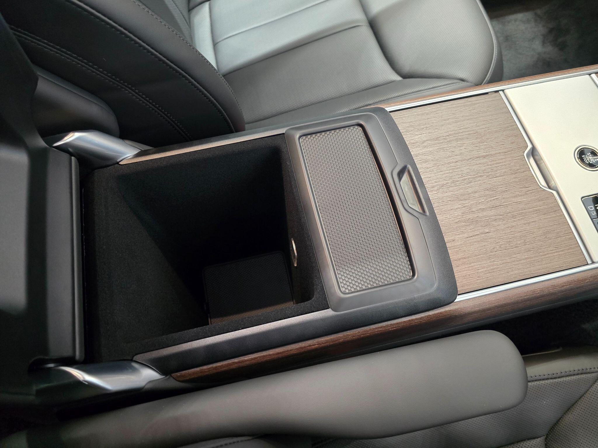 Land Rover Range Rover view 16