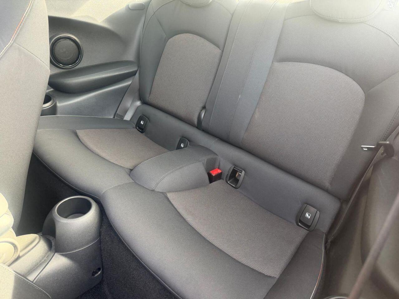 Mini Hatch view 33