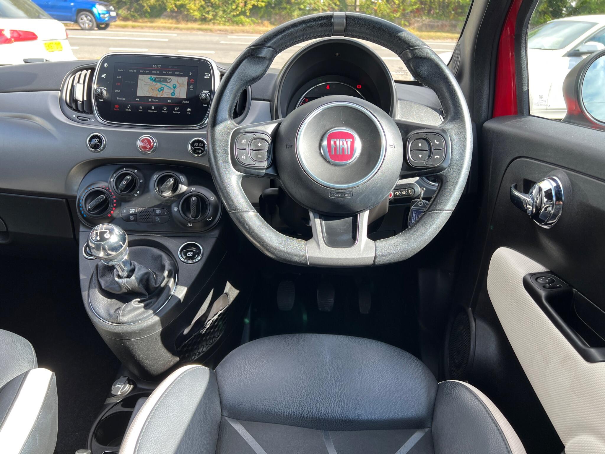2016 Fiat 500 image 41