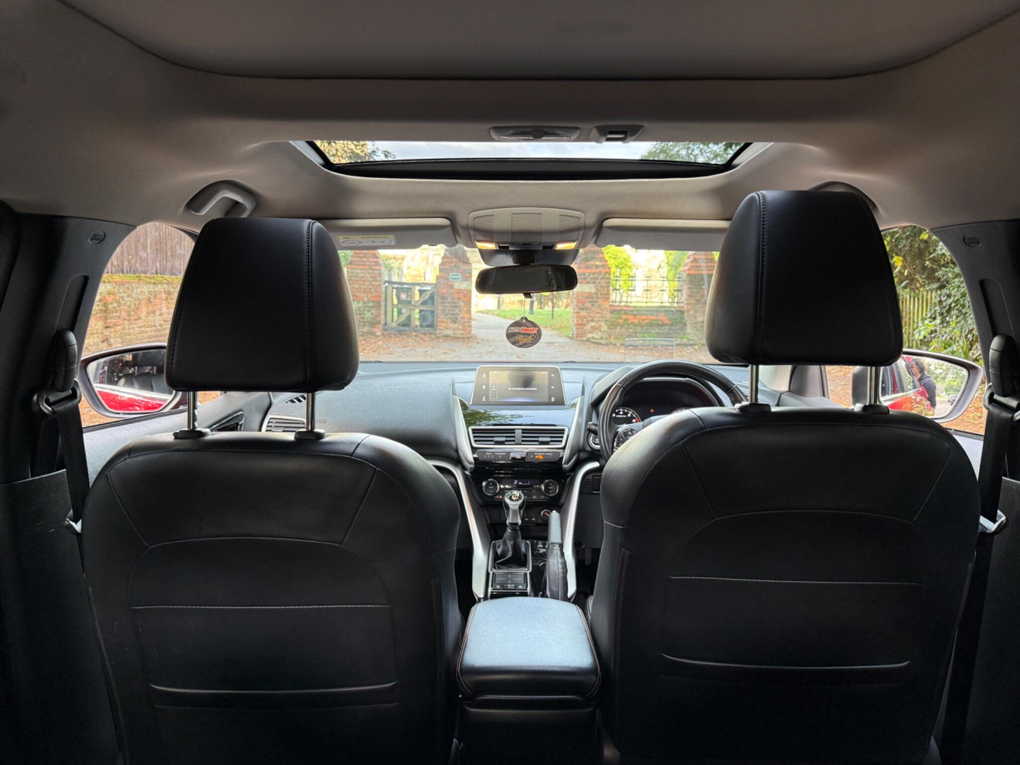 Mitsubishi Eclipse Cross - Image 31