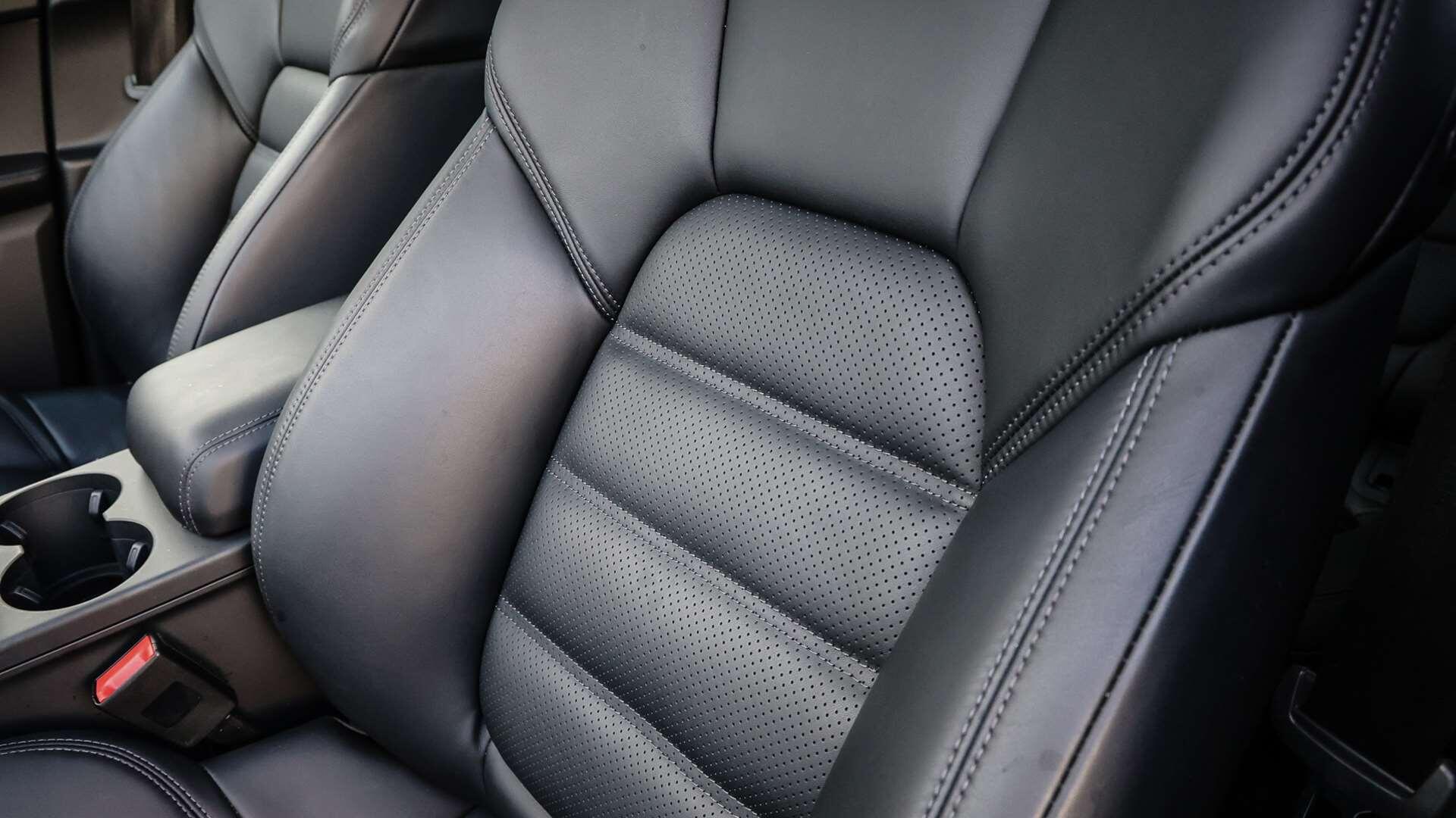 Porsche Macan view 14