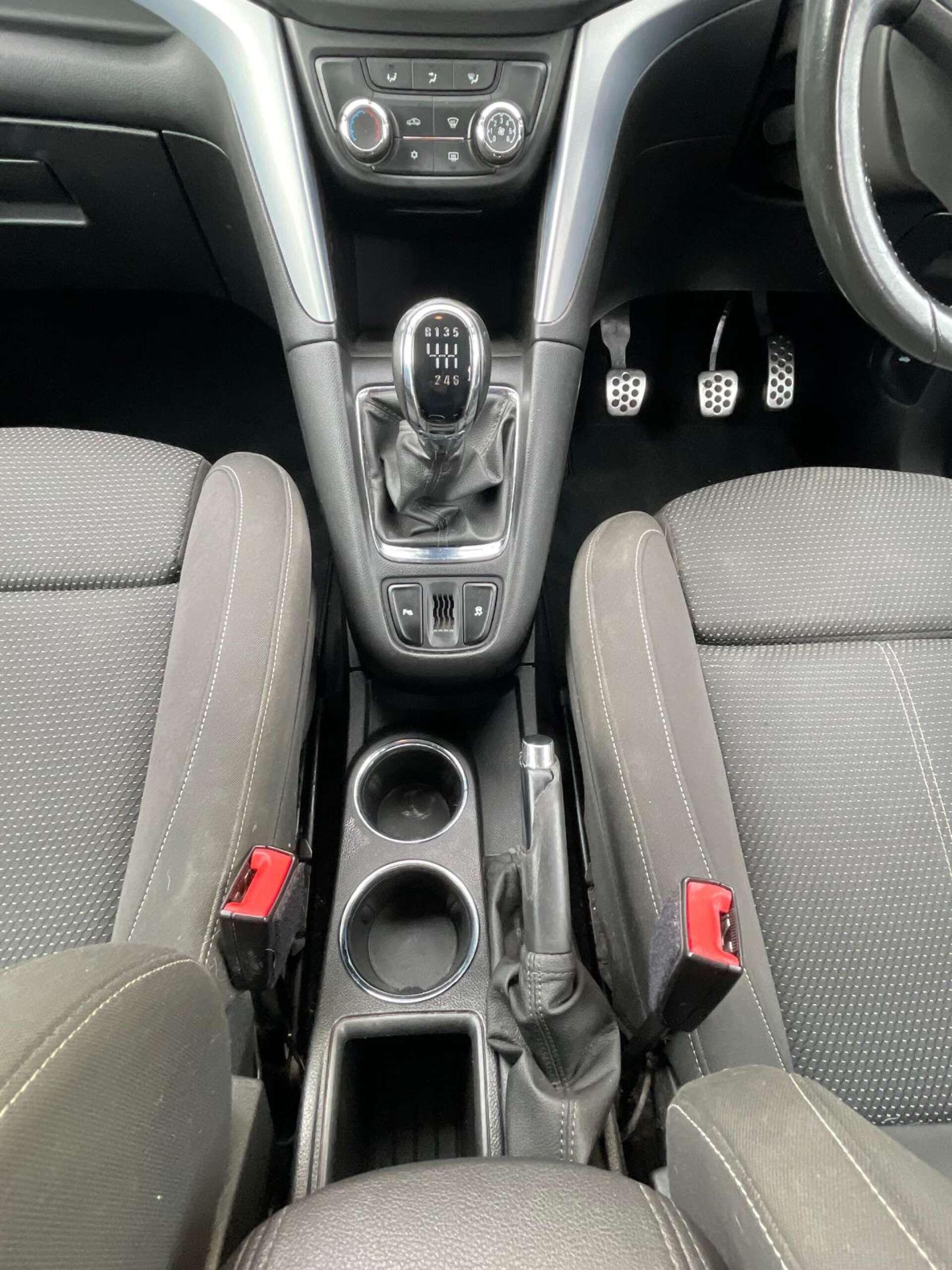 Vauxhall Zafira Tourer view 12