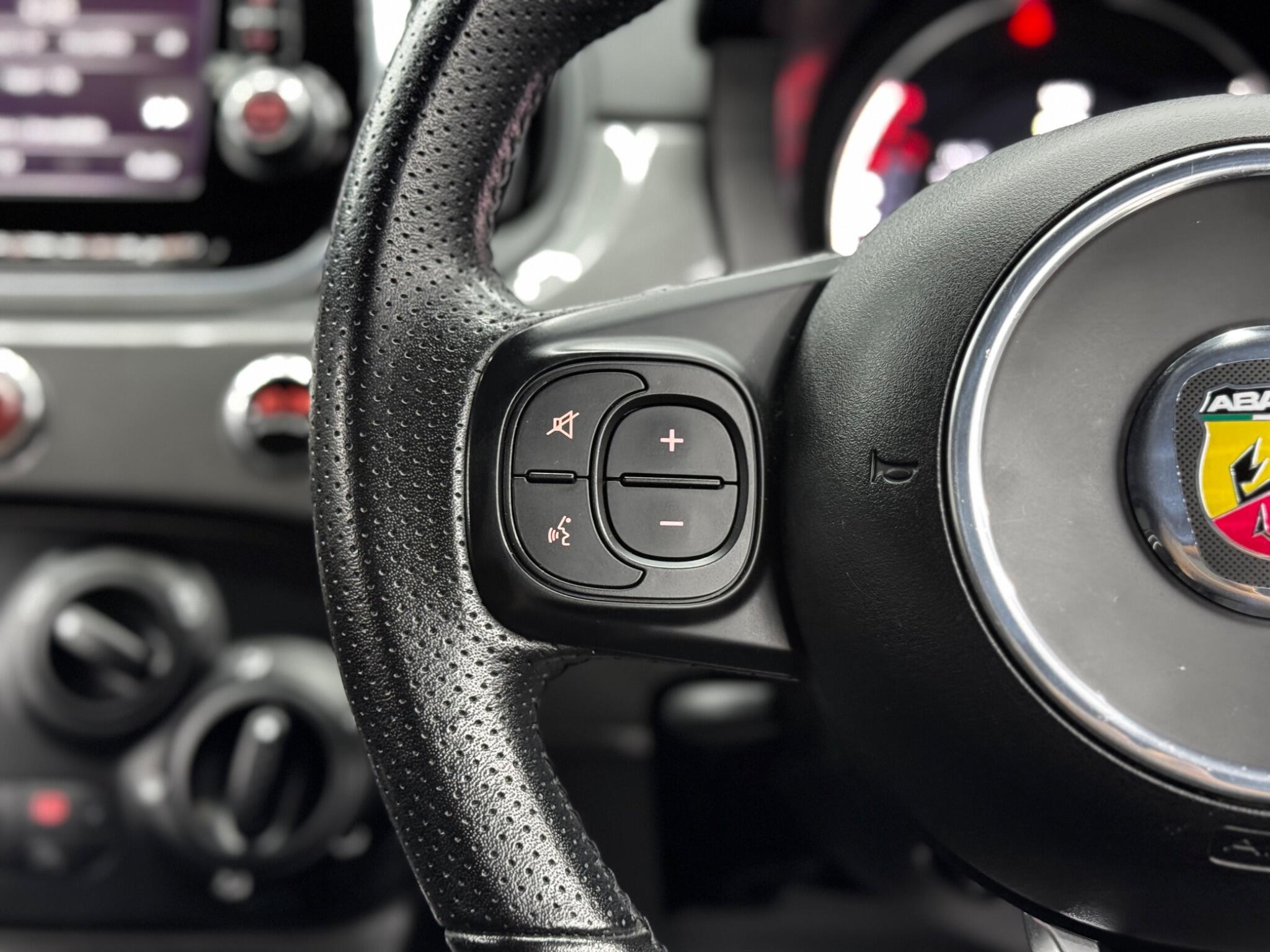 Abarth 595 view 19