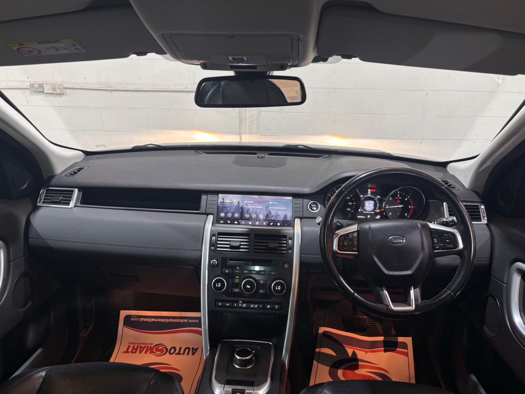 Land Rover Discovery Sport view 19
