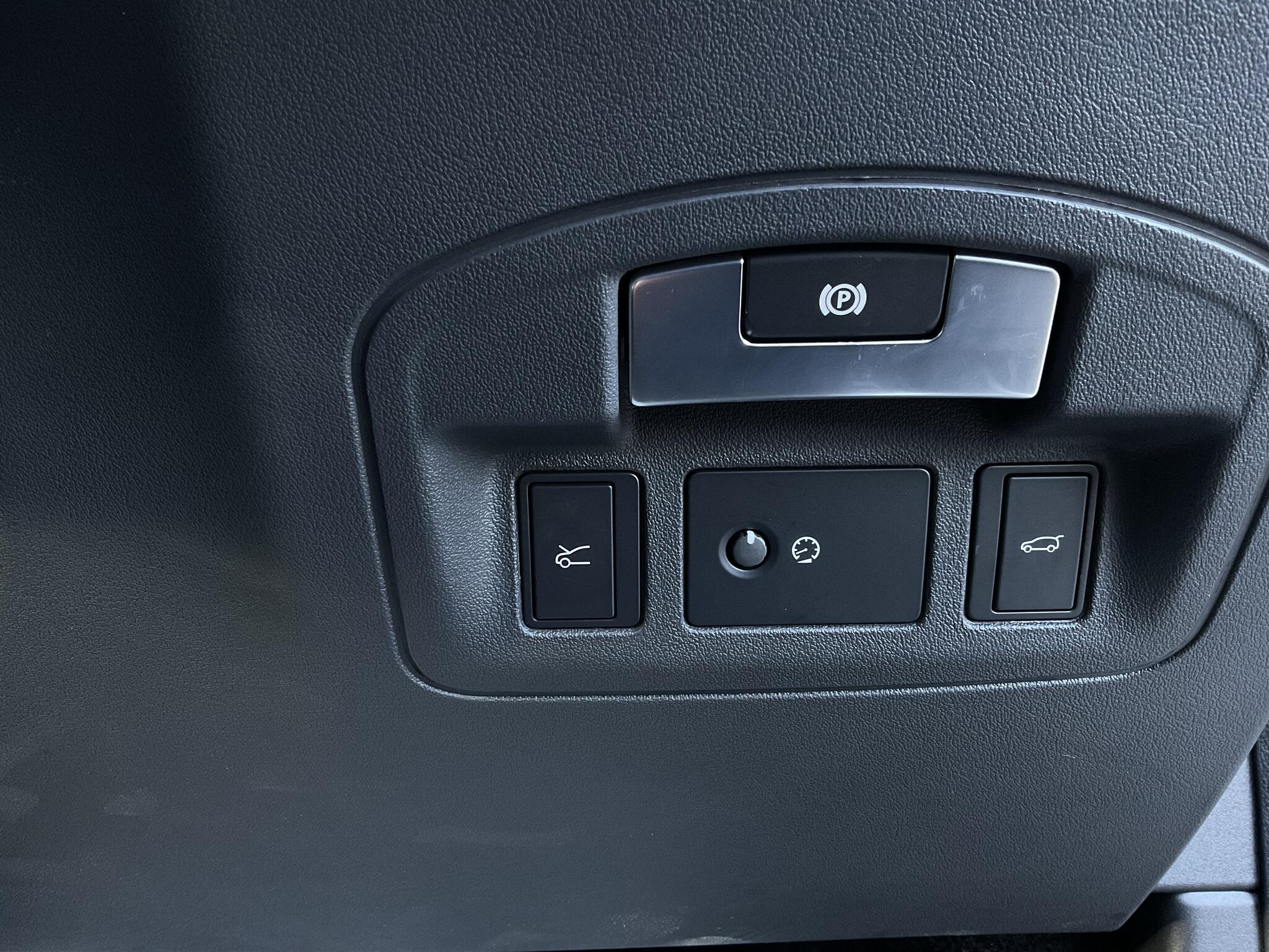 Jaguar I-Pace view 23