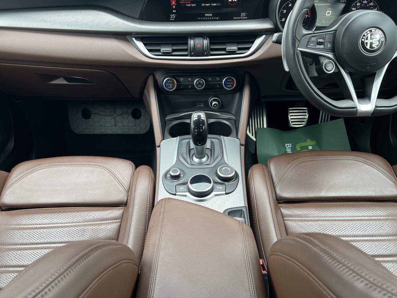 Alfa Romeo Stelvio view 33