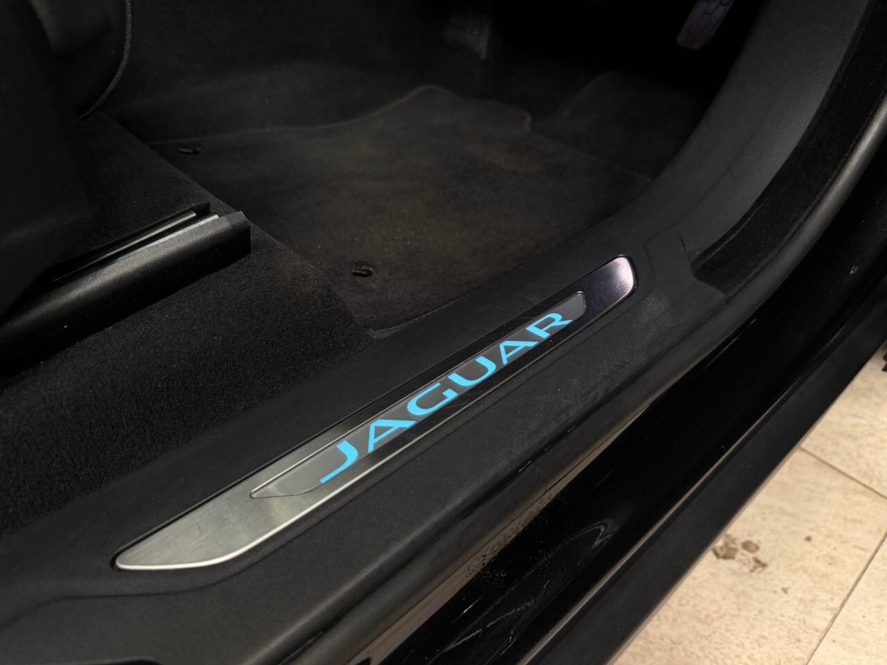 Jaguar F-Pace view 29