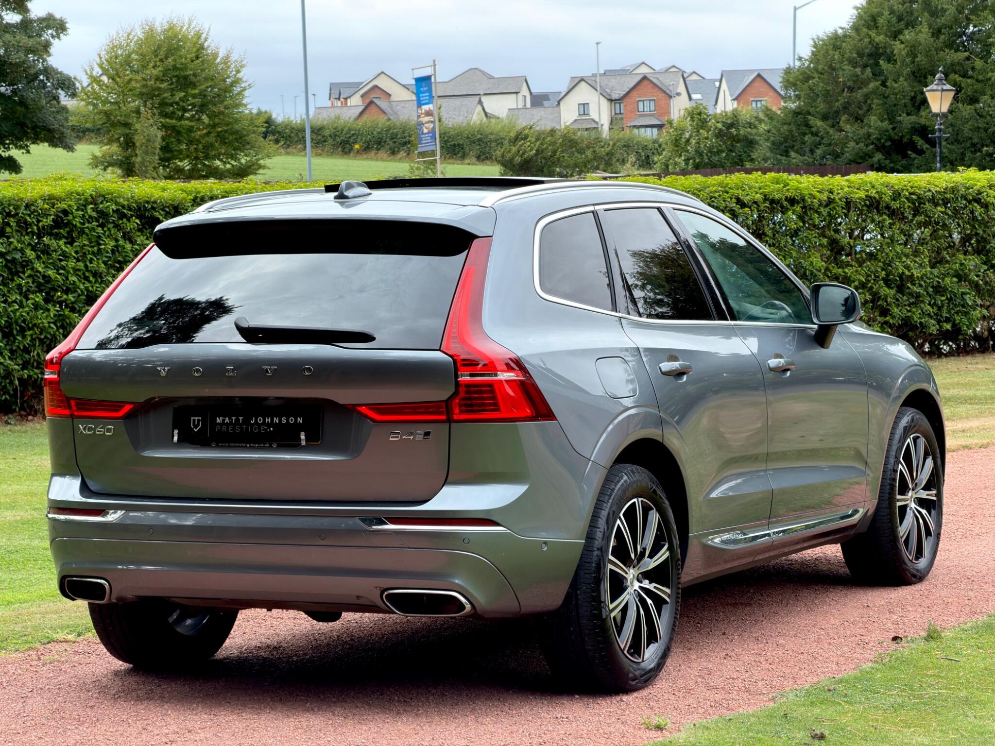 Volvo XC60 view 2