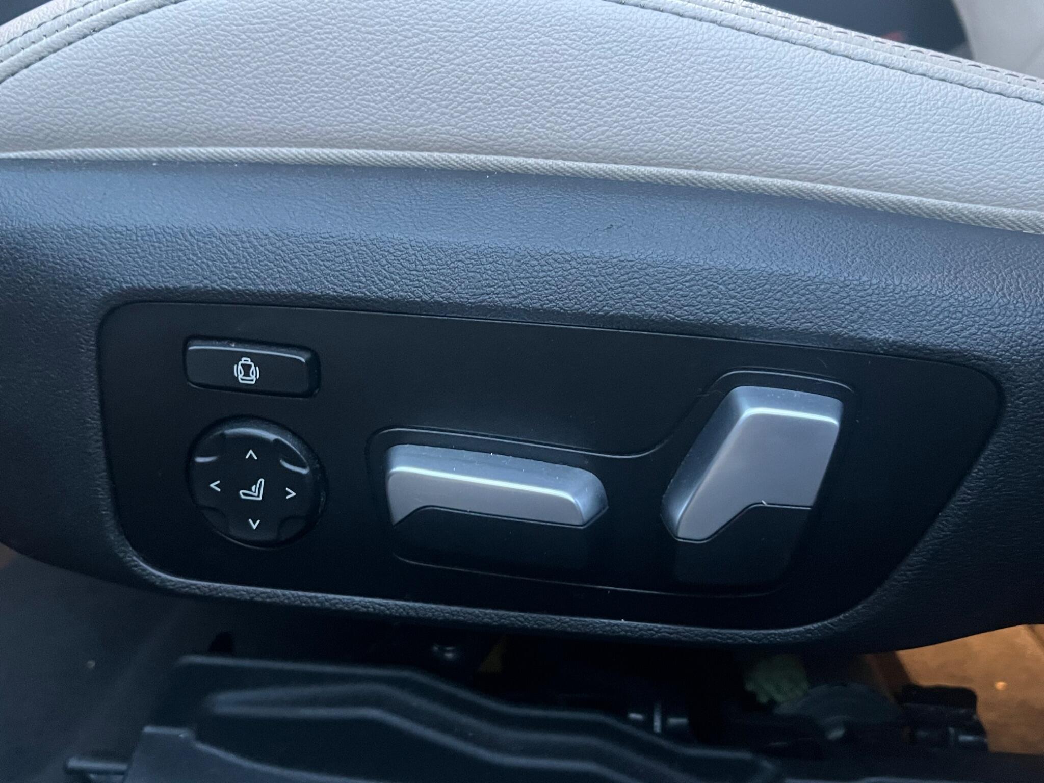 BMW 3 Series view 32