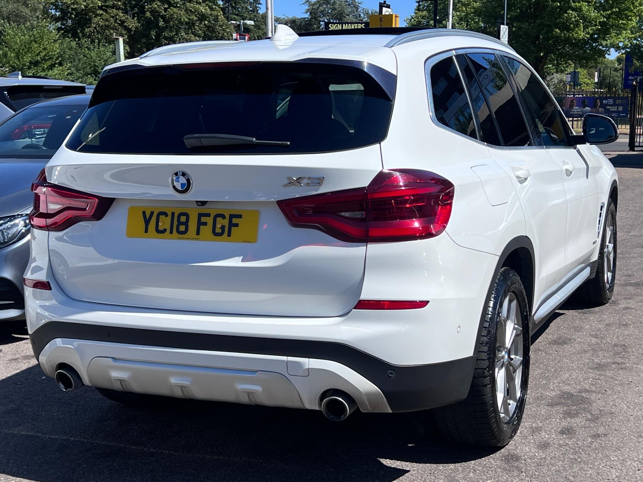 BMW X3 view 10