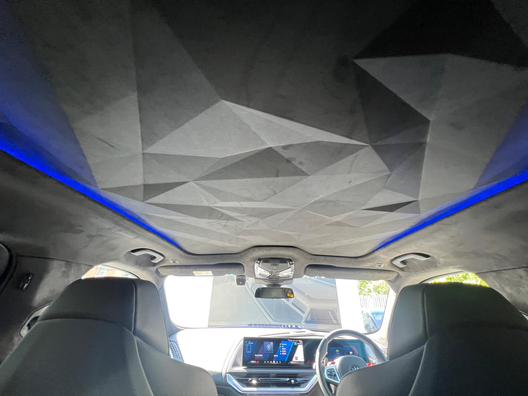 BMW XM view 16