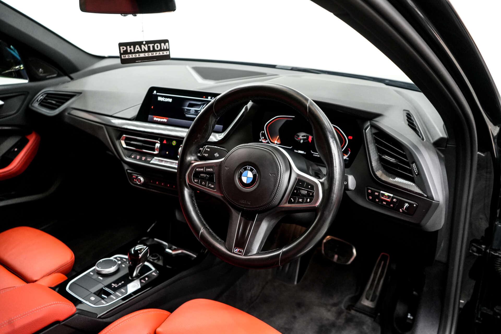 BMW 1 Series view 11