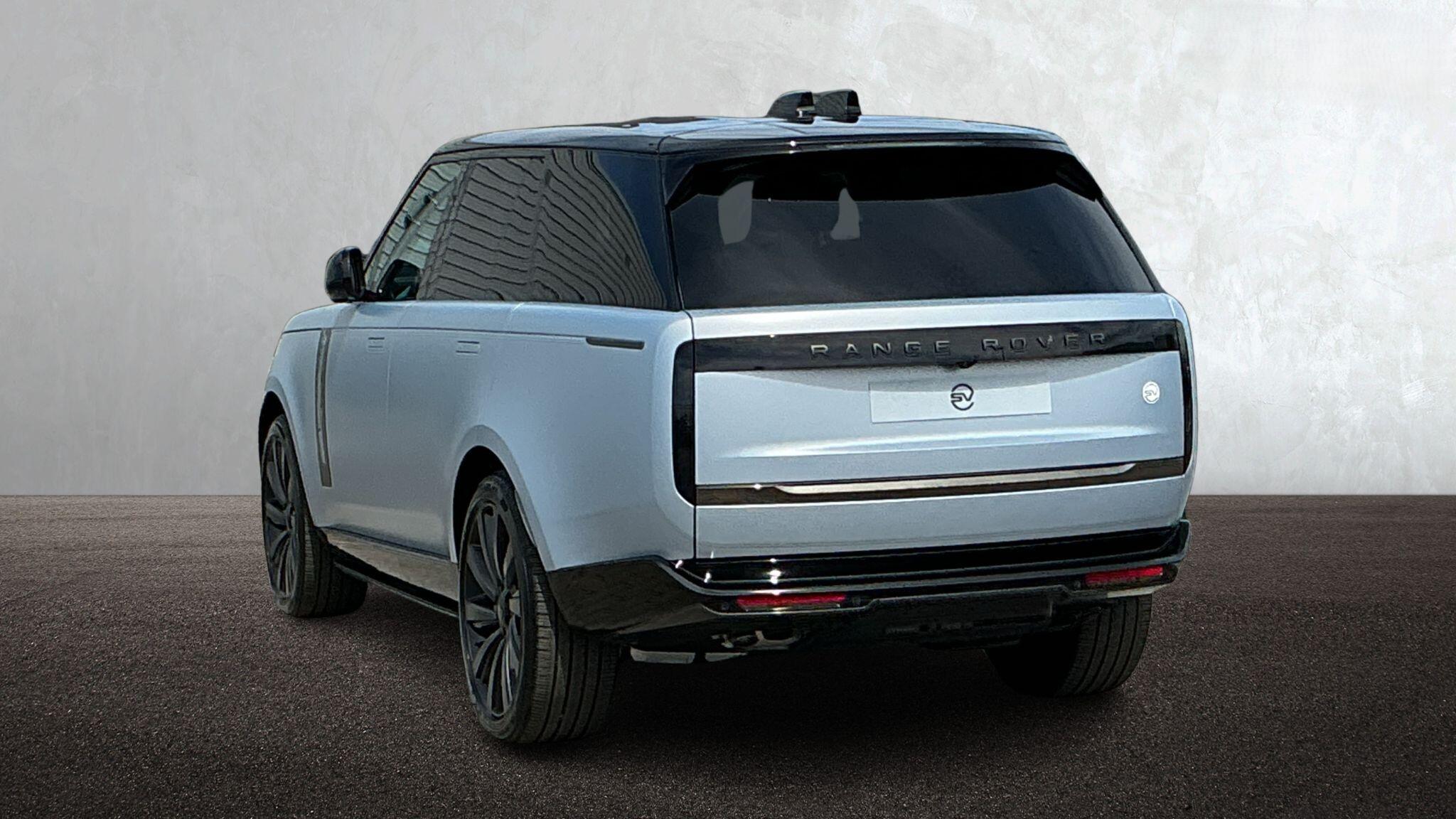 Land Rover Range Rover view 2