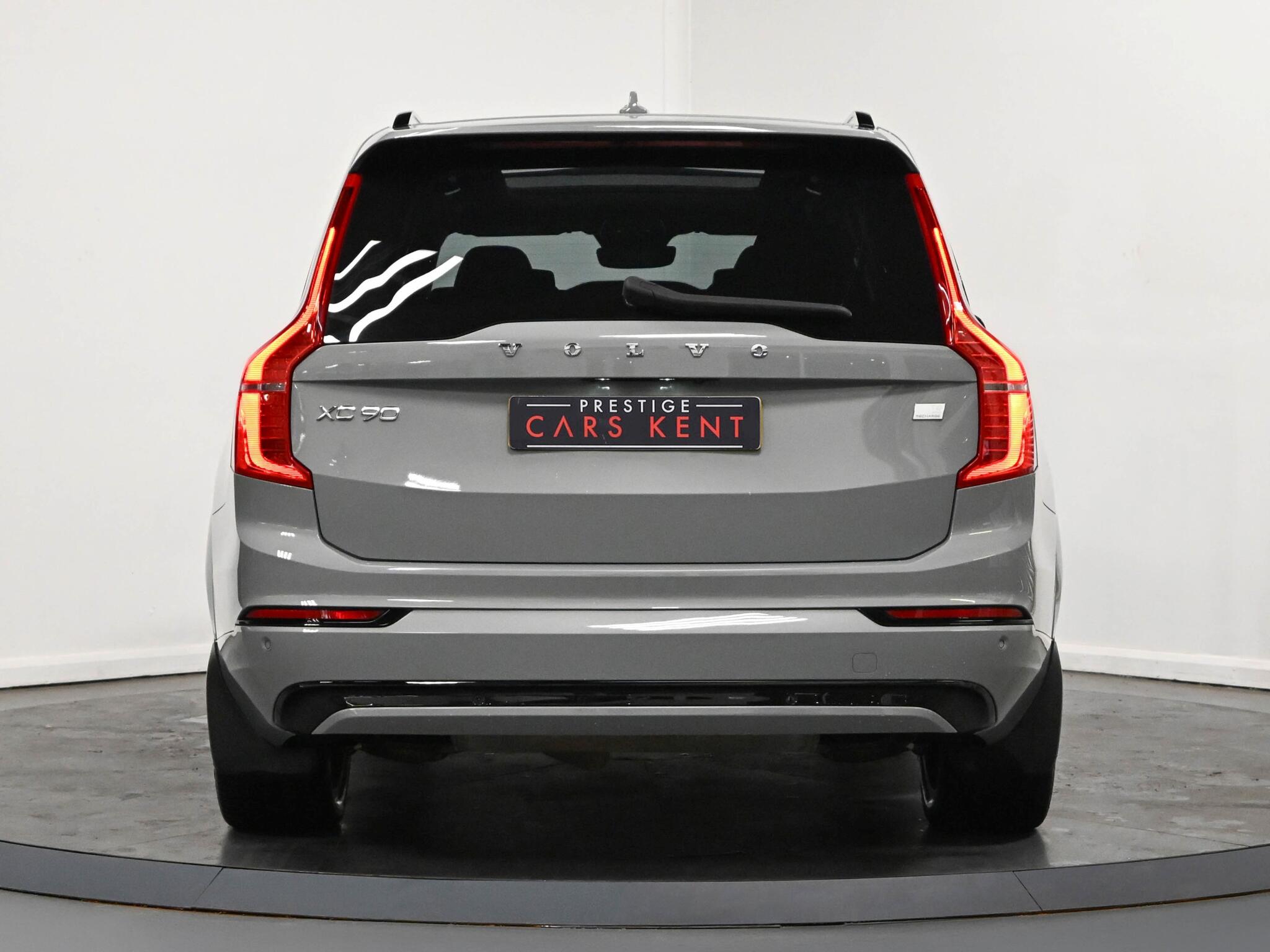 Volvo XC90 view 26
