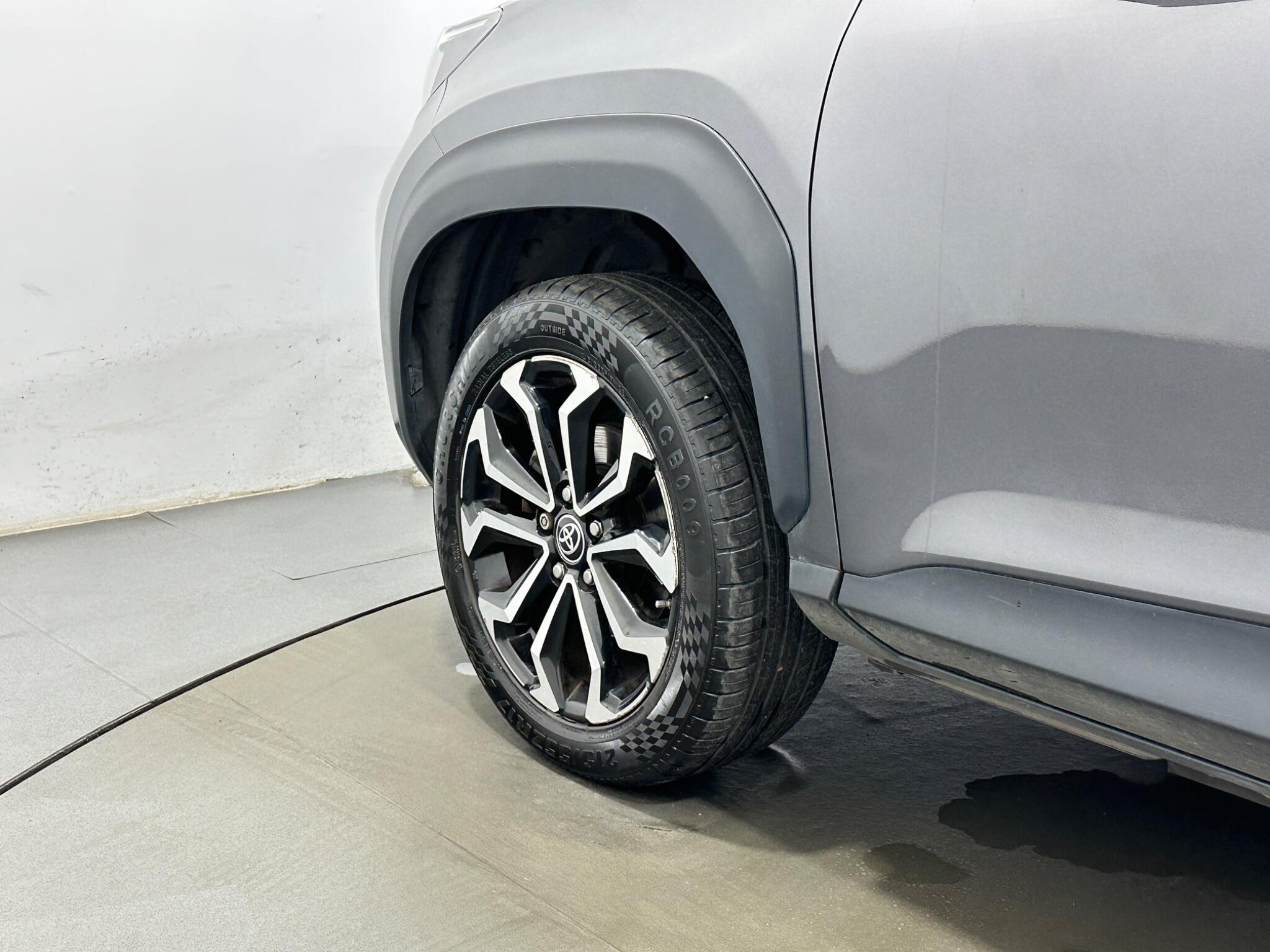 Toyota Yaris Cross view 48