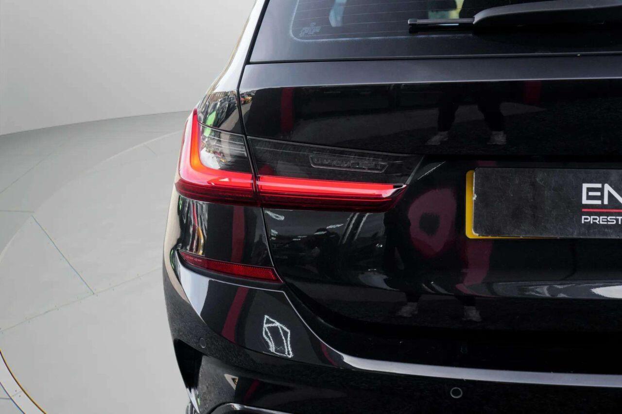 BMW 3 Series view 13
