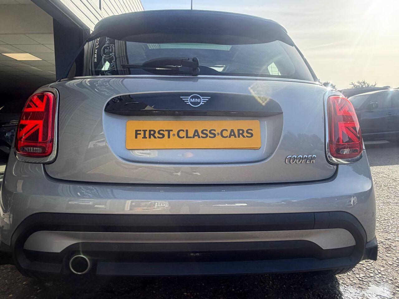 Mini Hatch view 18