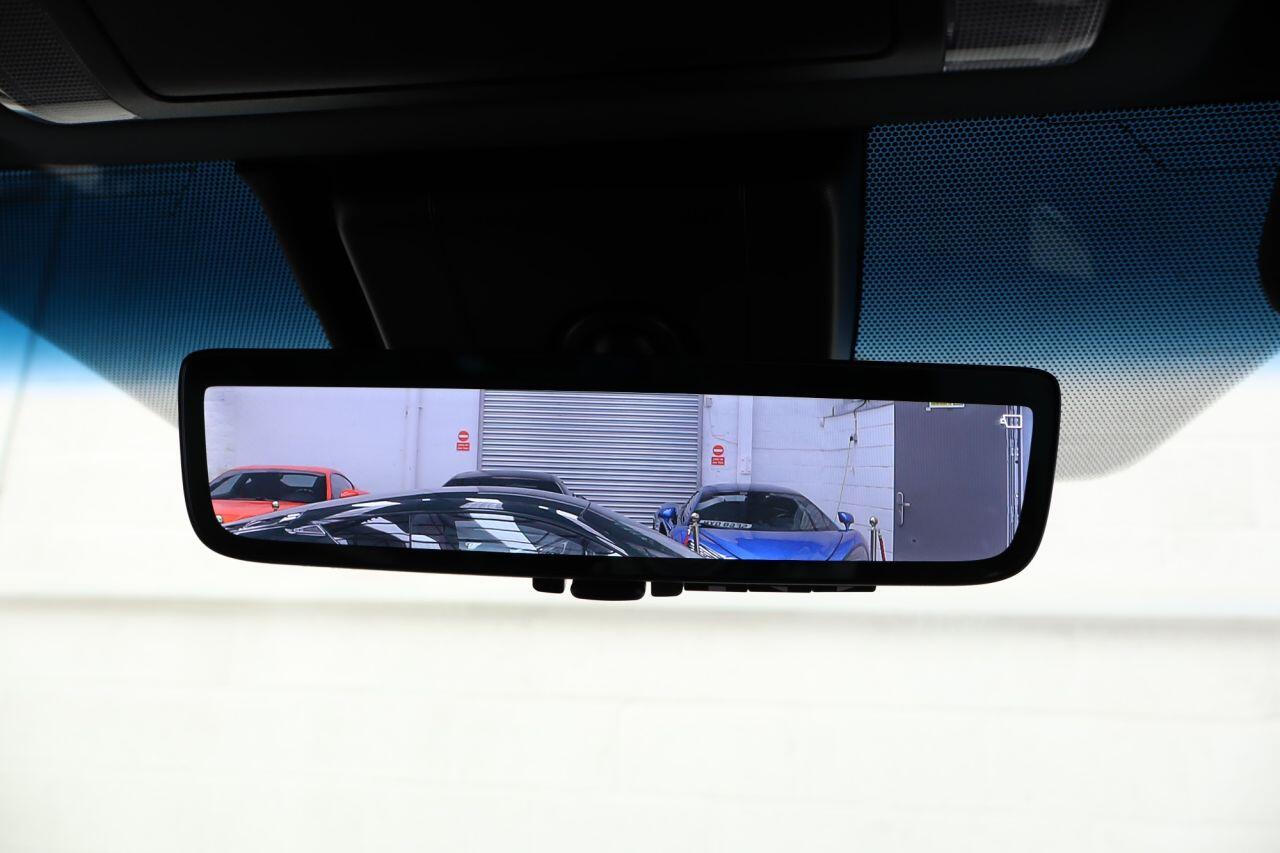 Toyota Alphard view 5