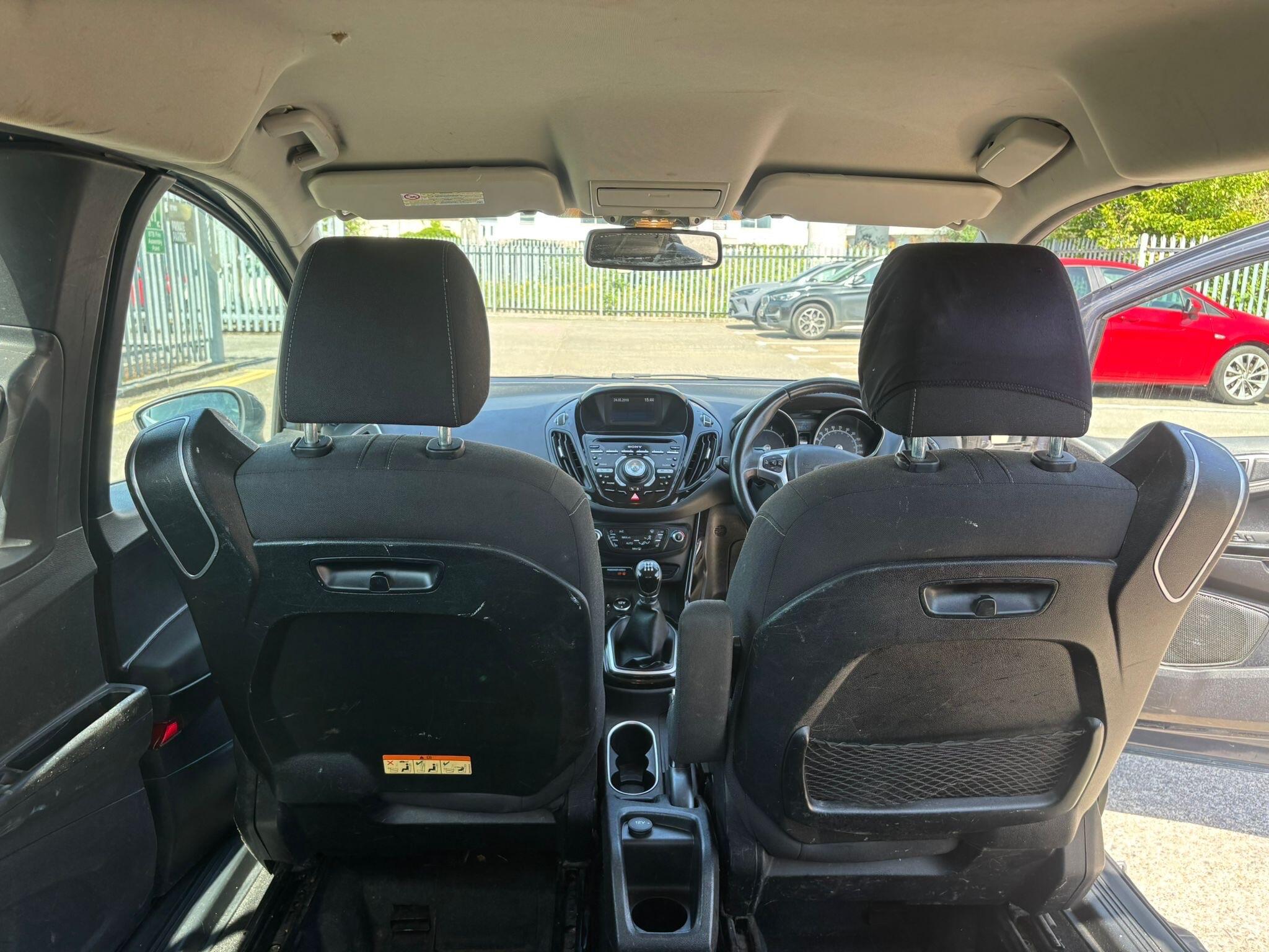 Ford B-Max view 33