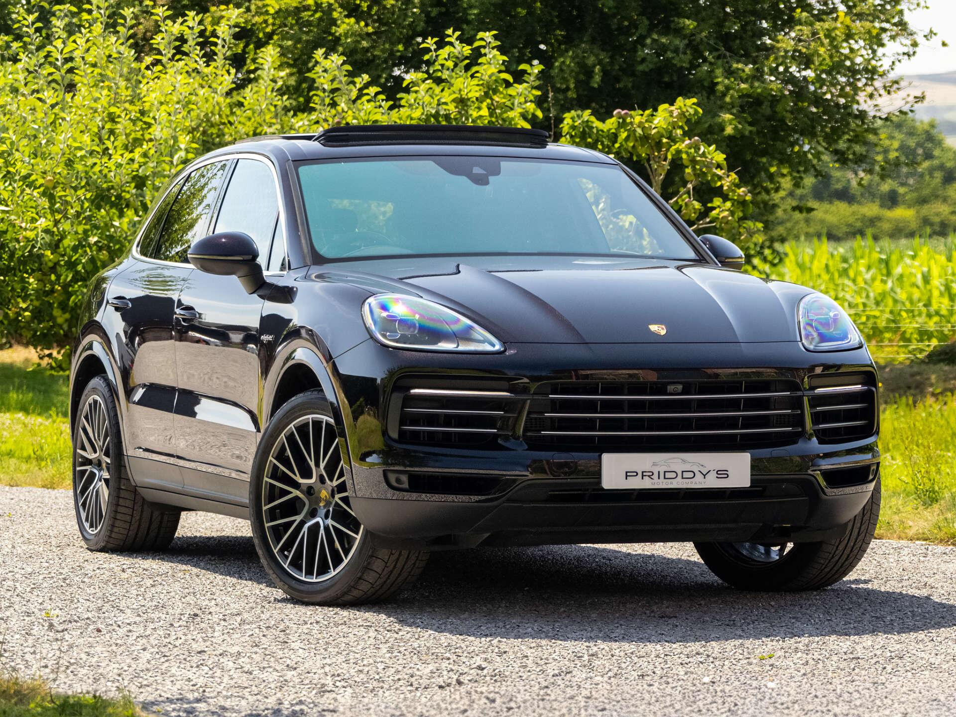Porsche Cayenne view 44