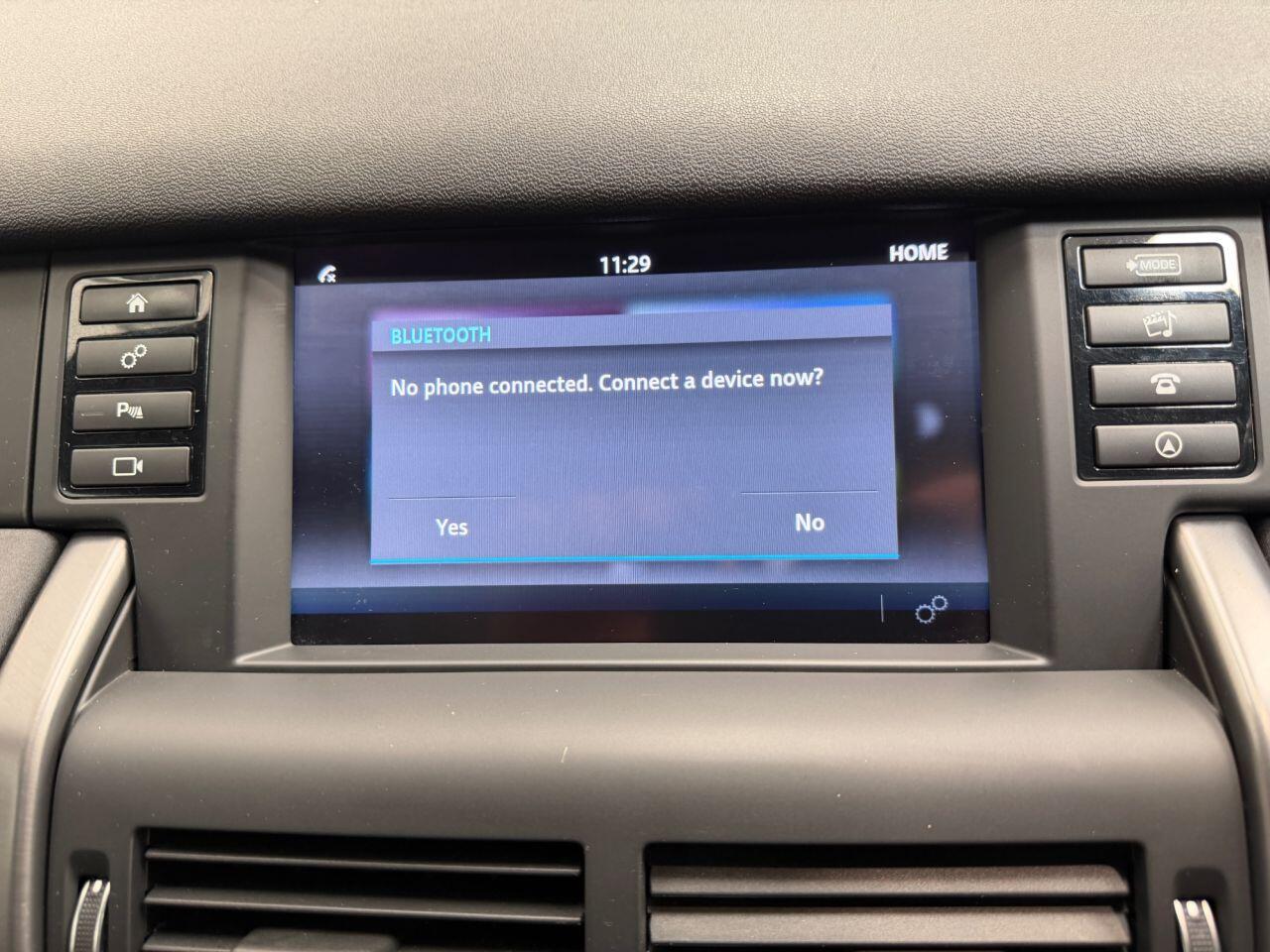 Land Rover Discovery Sport view 38