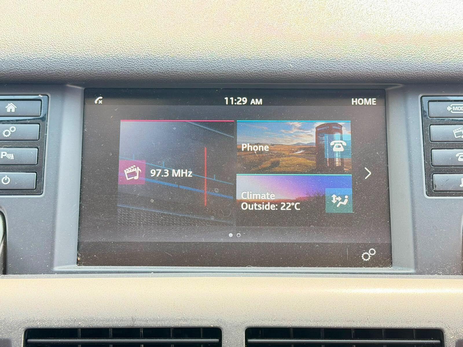 Land Rover Discovery Sport view 27