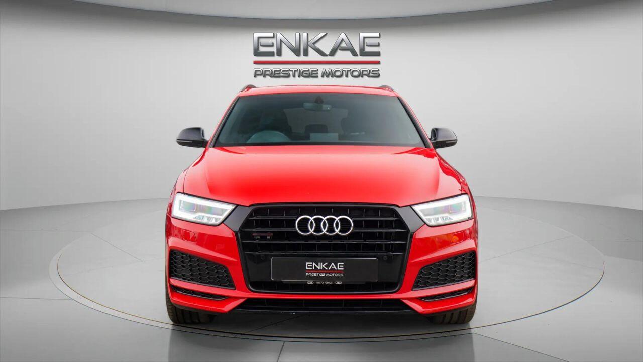 Audi Q3 view 8