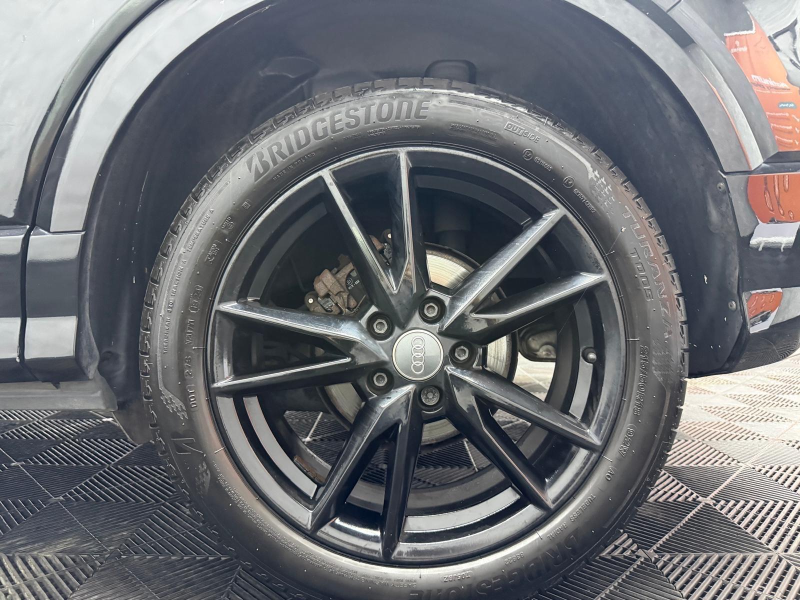 Audi Q2 view 24