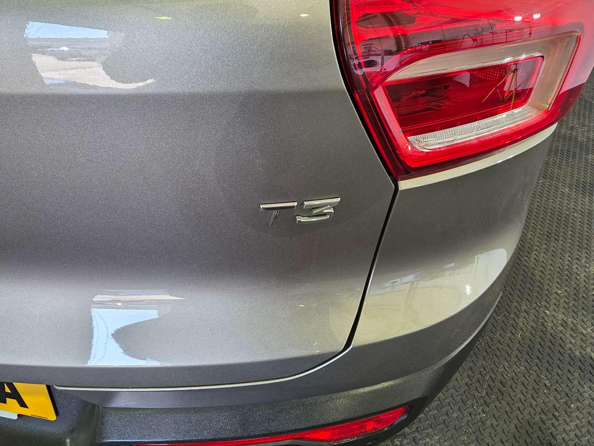 Volvo XC40 view 49