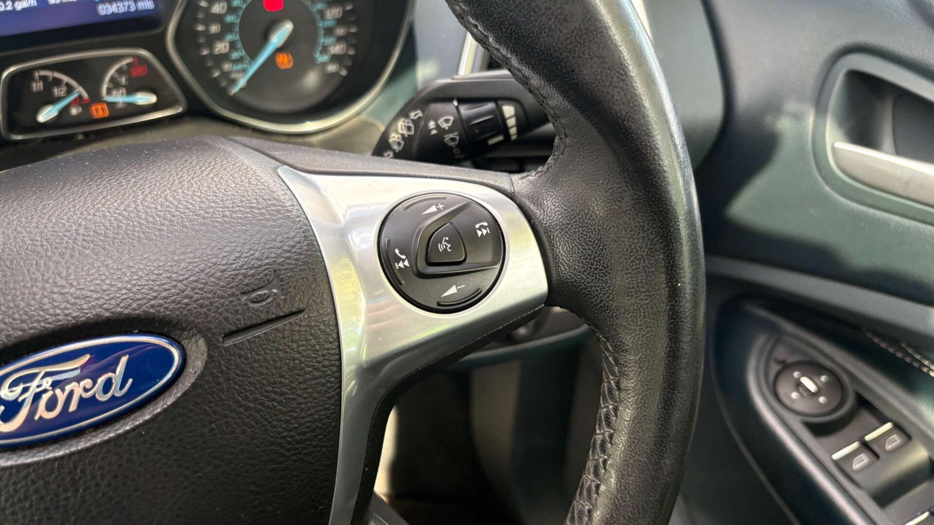 Ford C-Max view 18