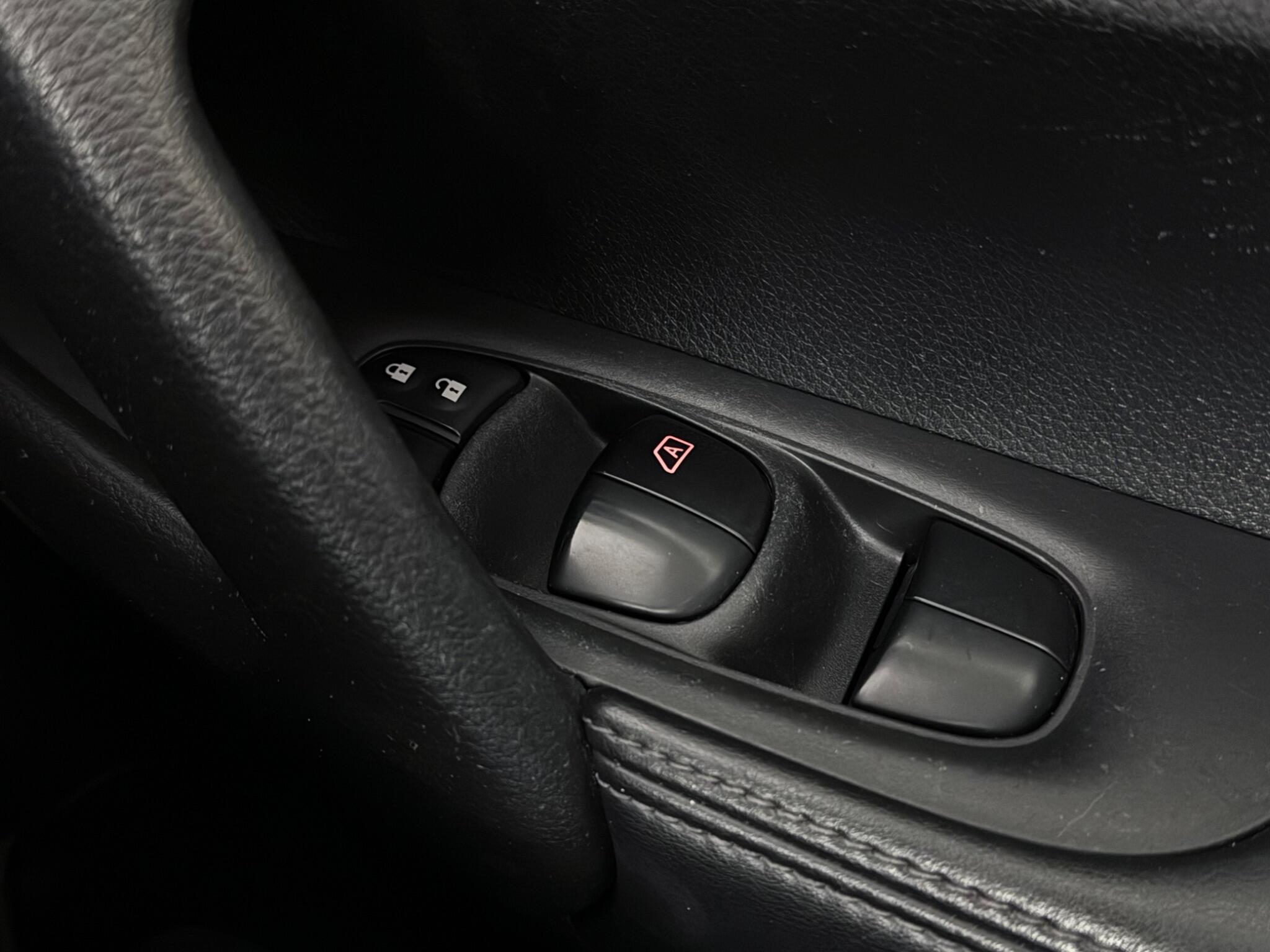 Nissan X-Trail view 18