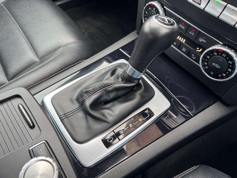 Mercedes-Benz C Class view 28