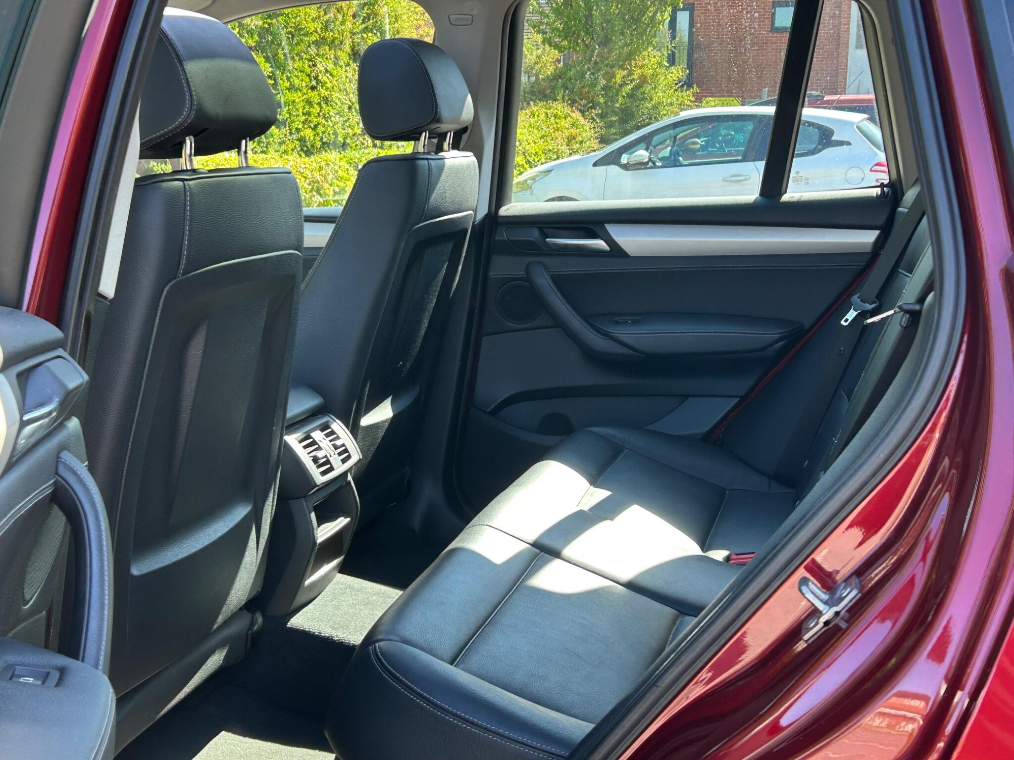 BMW X3 view 22