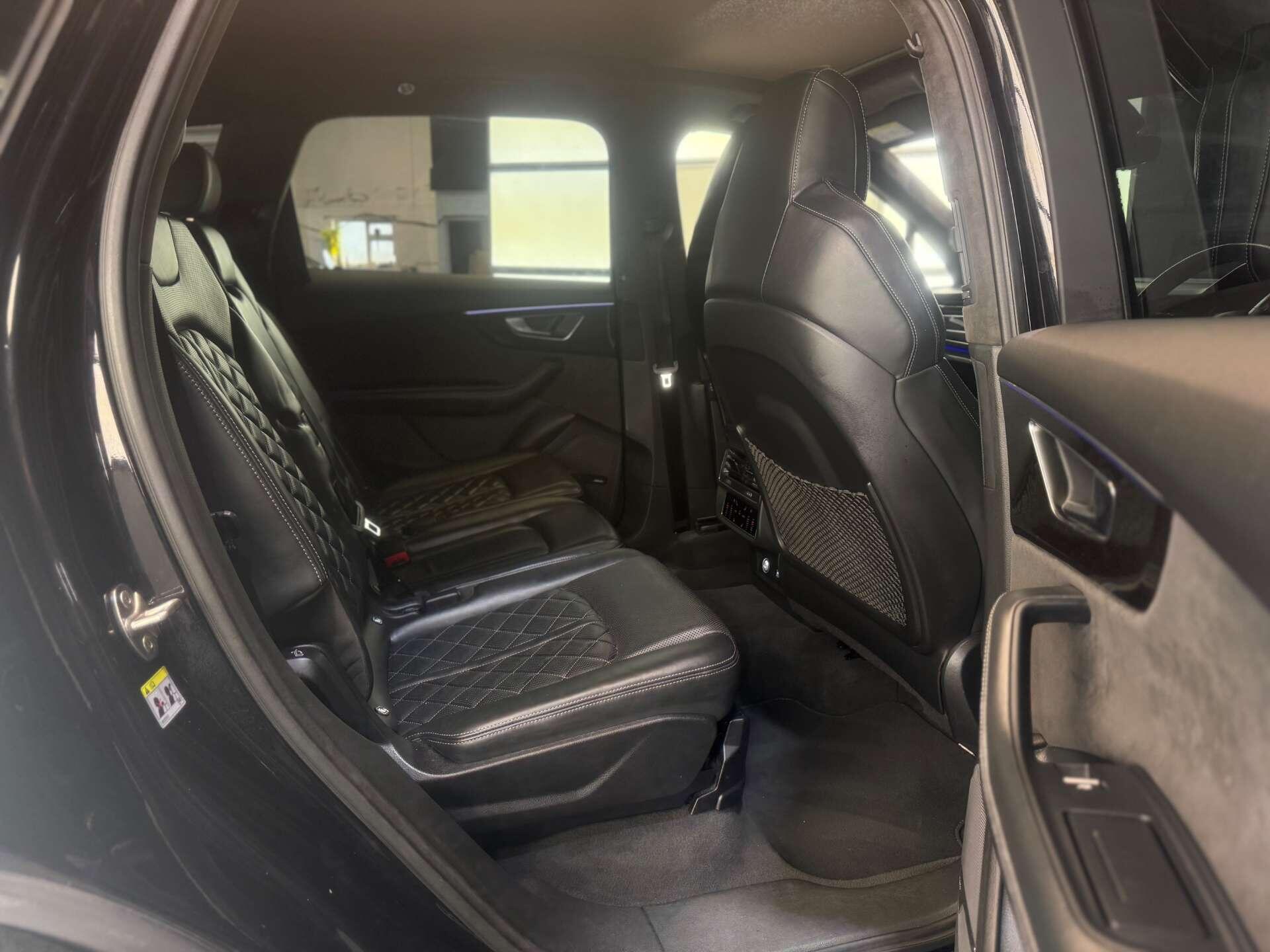 Audi SQ7 view 19