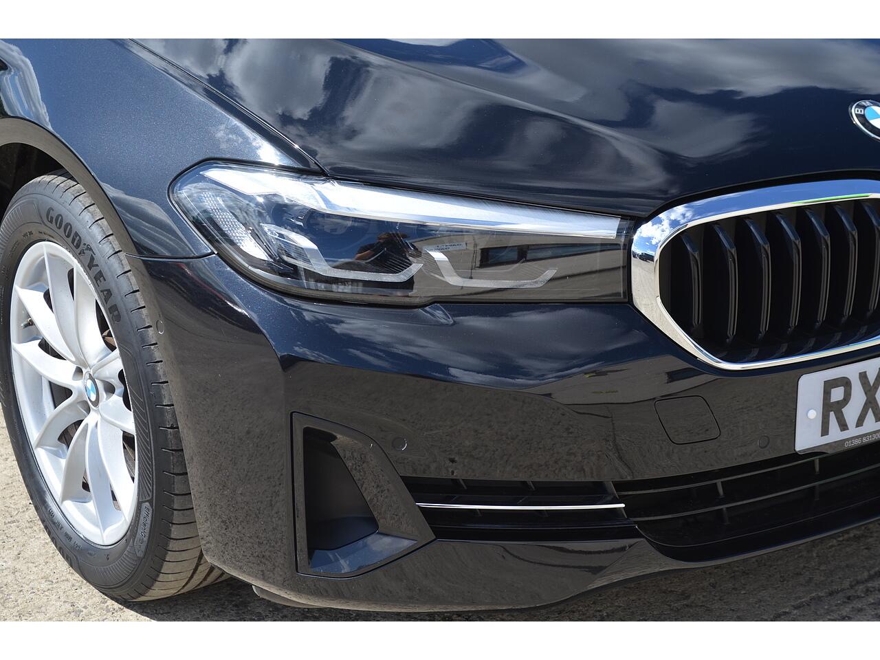 BMW 5 Series view 22