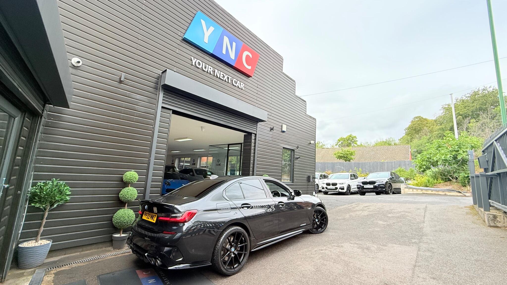 BMW 3 Series view 6