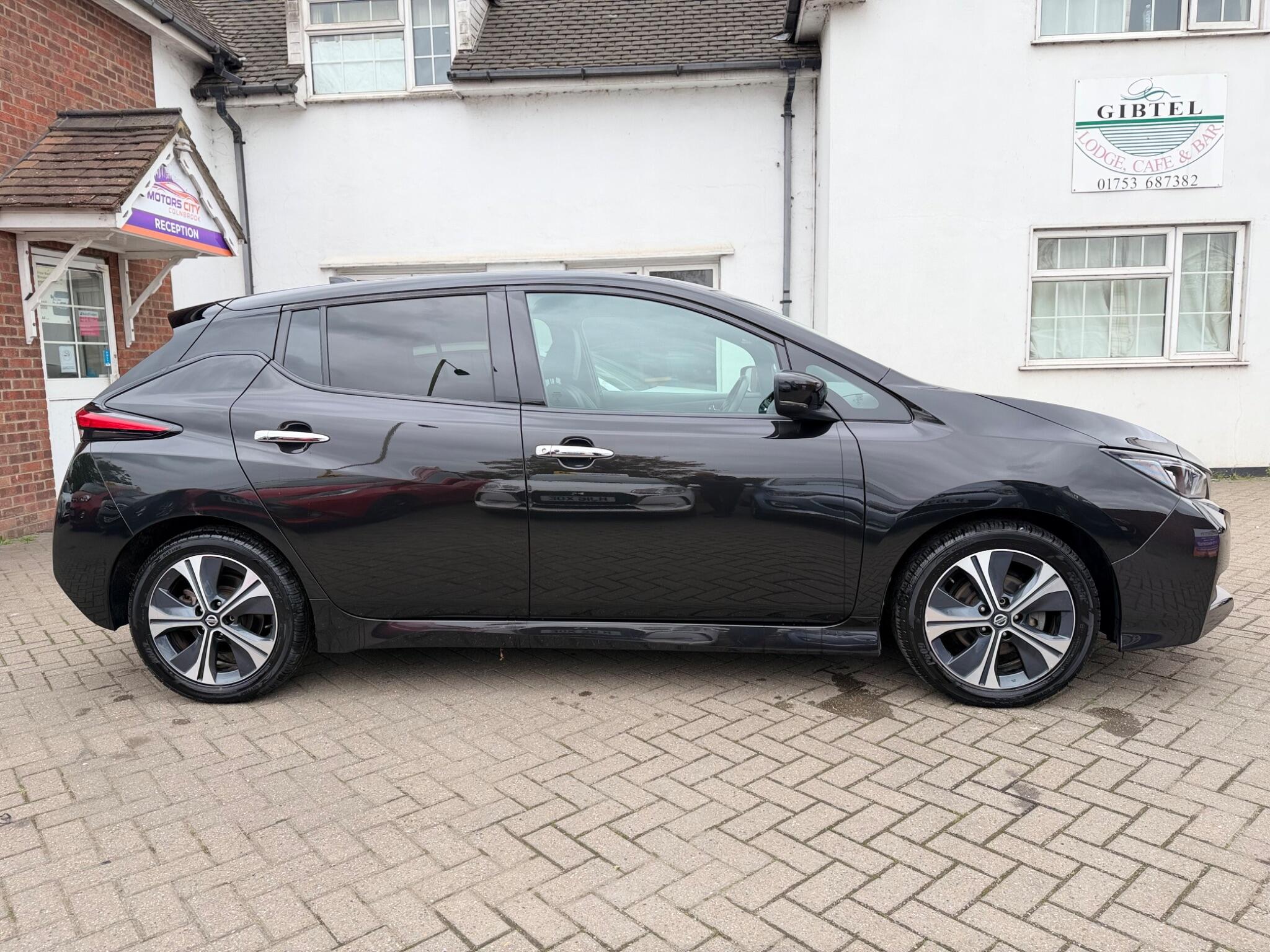 Nissan Leaf view 5