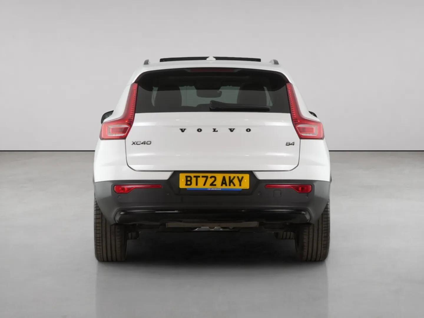 Volvo XC40 view 7