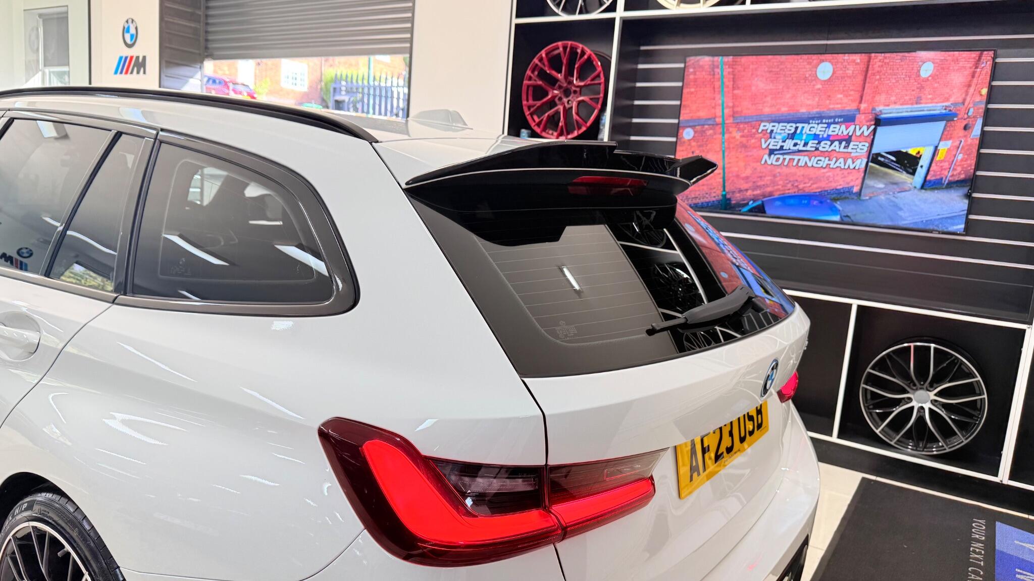 BMW 3 Series view 12