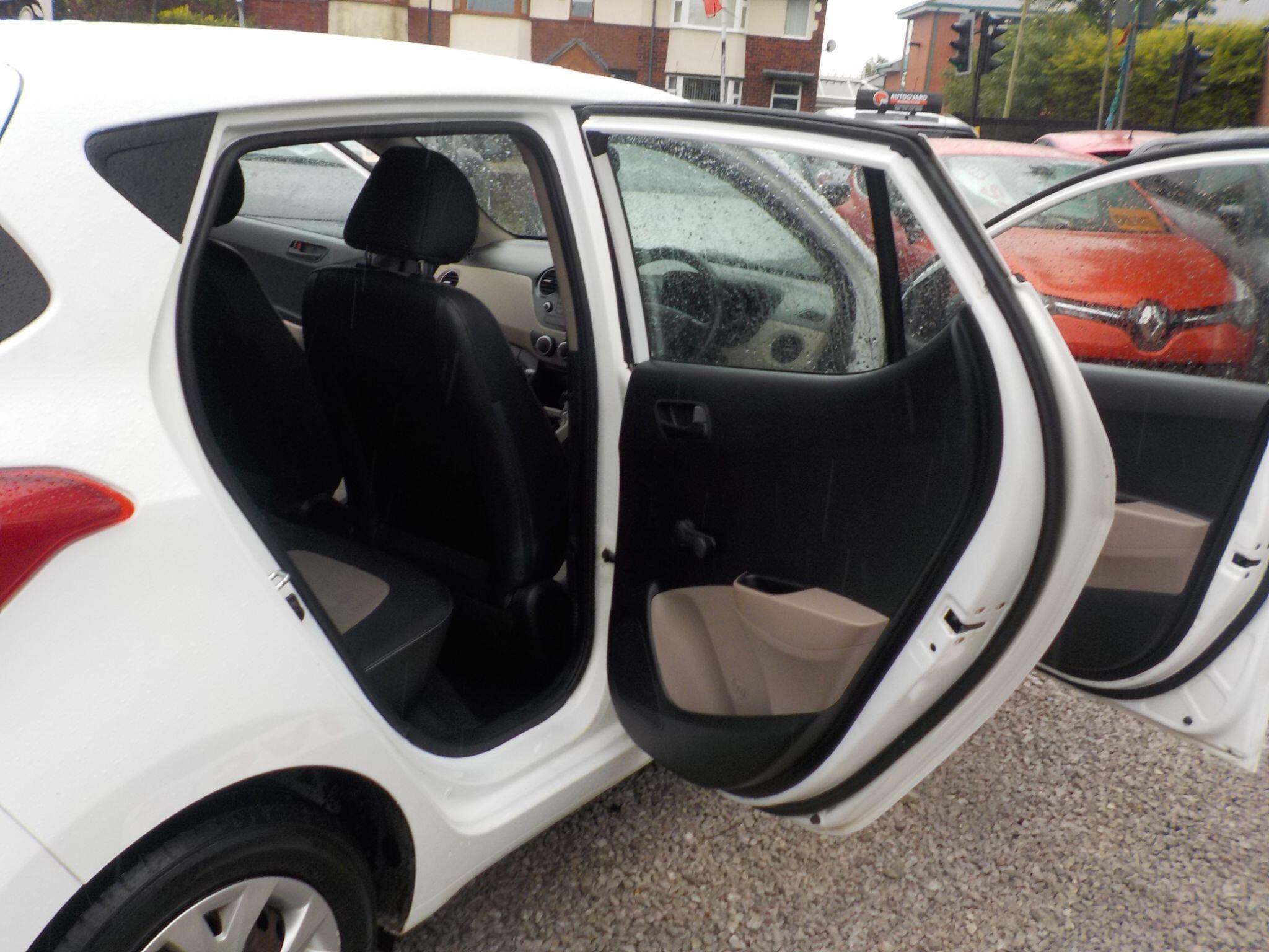 Hyundai i10 1.0 S Euro 5 5dr