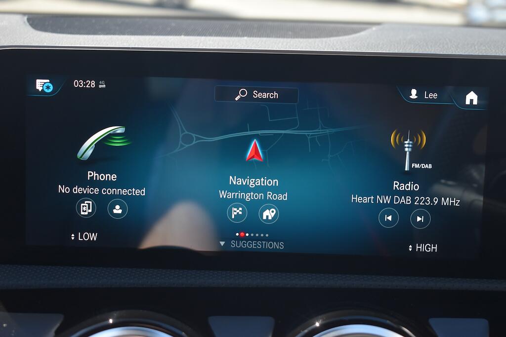Mercedes-Benz Cla view 59