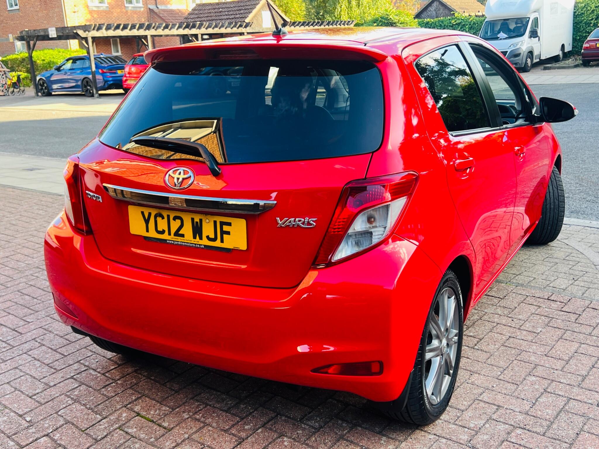 Toyota Yaris view 23