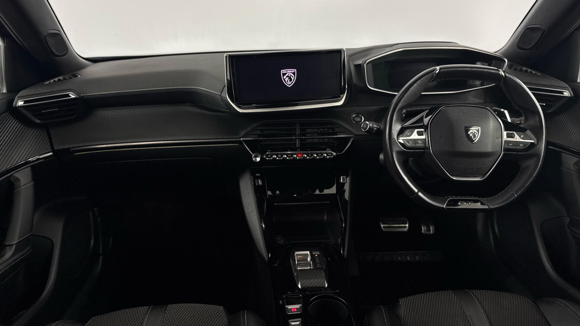Peugeot 2008 view 11