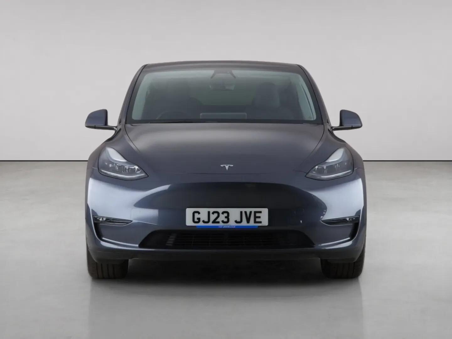 Tesla Model Y view 5
