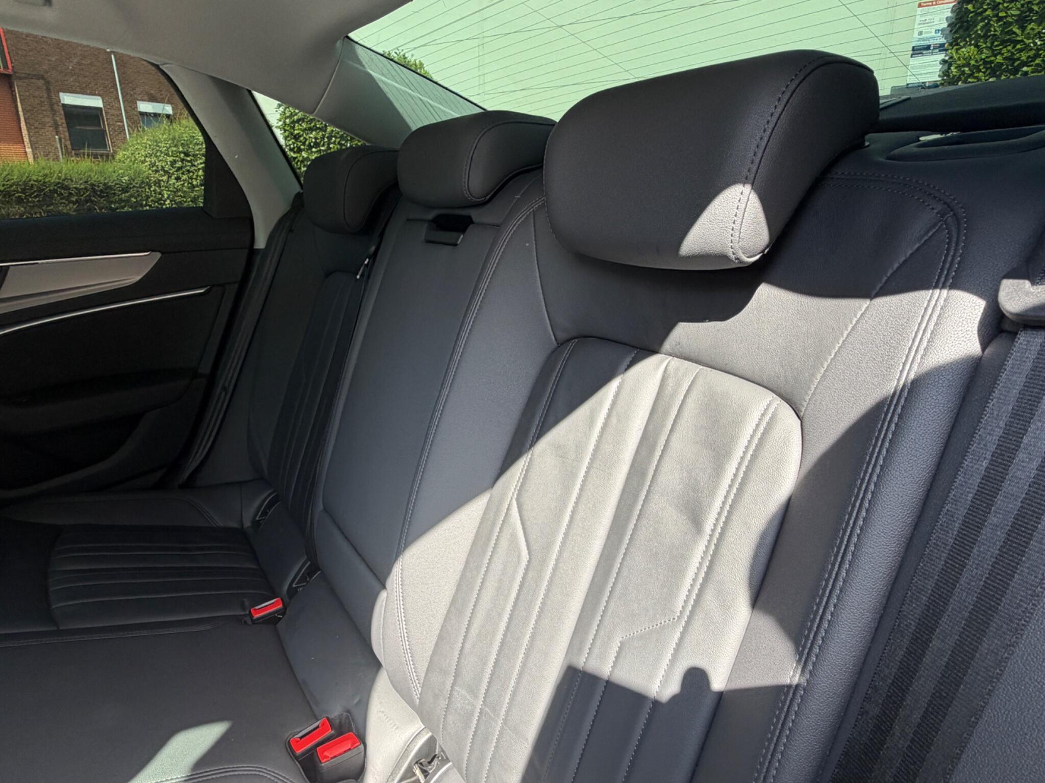 Audi A6 Saloon view 29