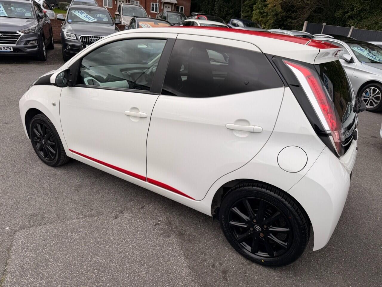 Toyota Aygo view 18