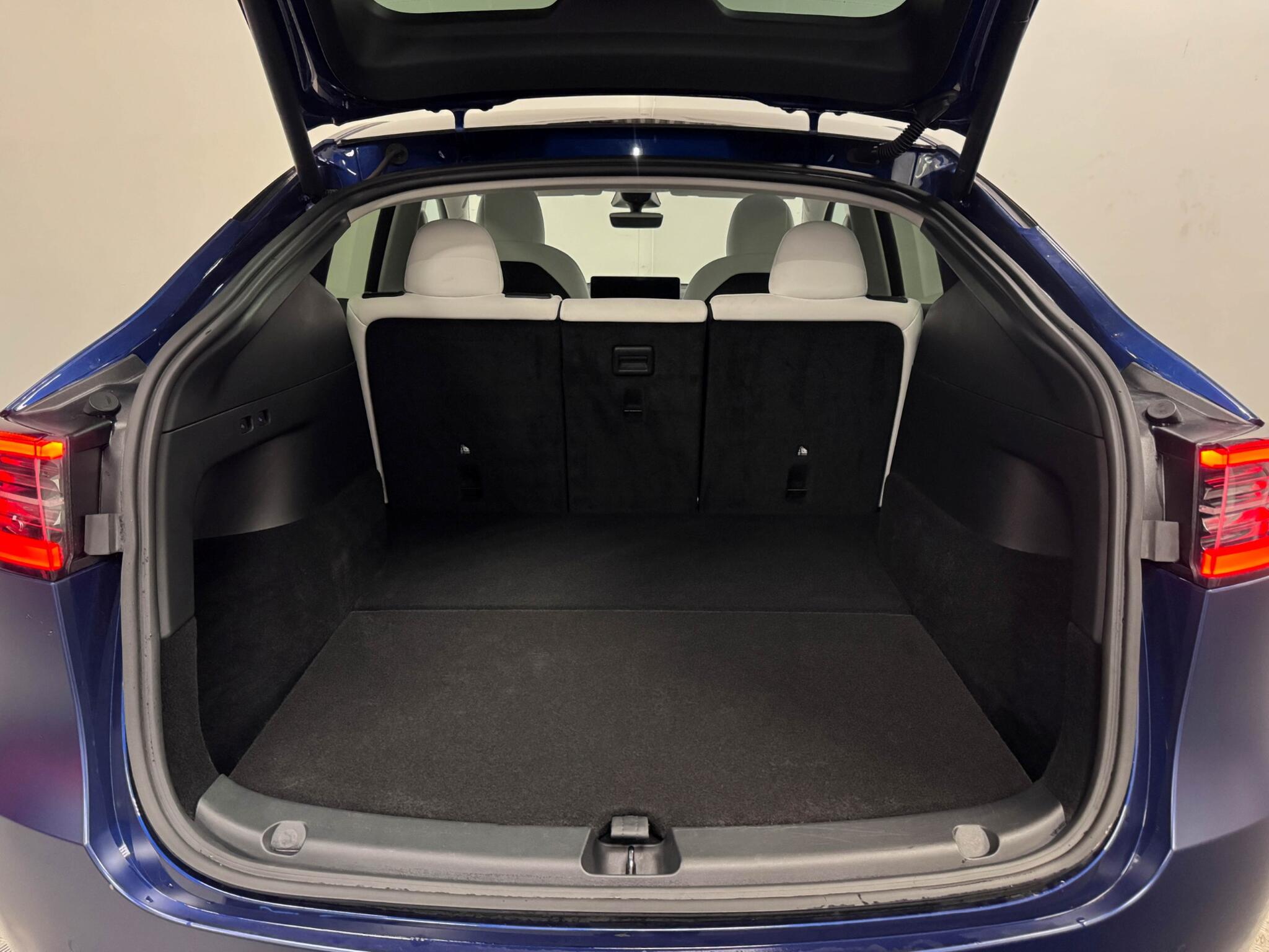 Tesla Model Y view 12