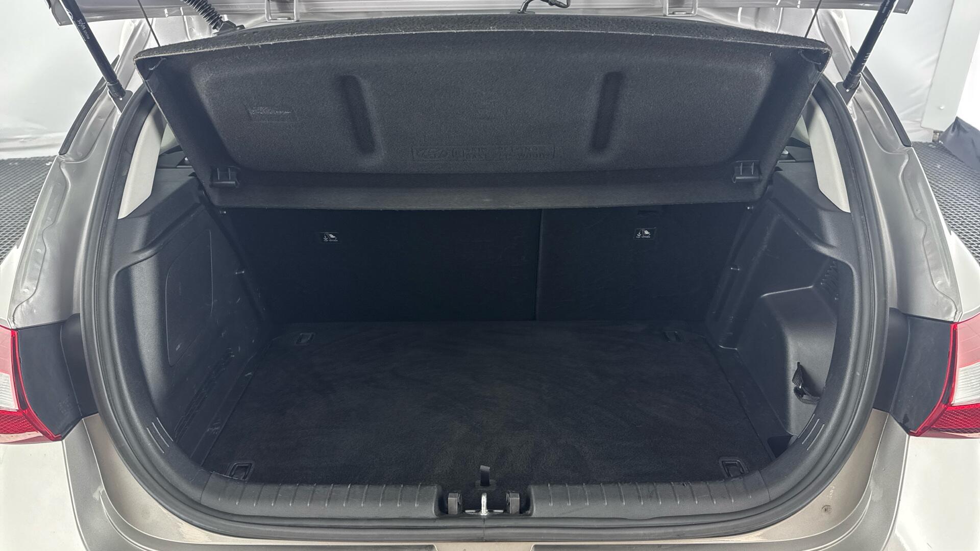 Hyundai i20 view 15
